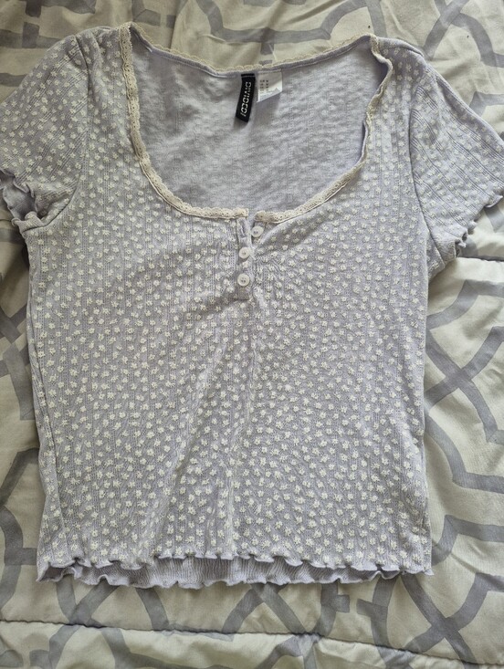 Divided Tops - Divided Light Lavender Floral Henley Short Sleeve Top